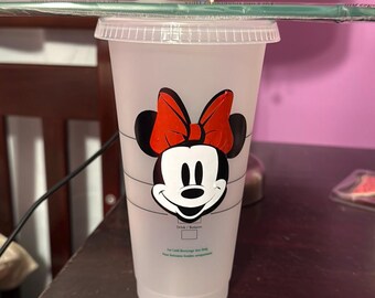 Kubek z motywem Myszki Minnie