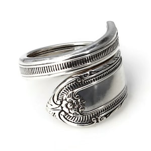 Cotillion Art Deco Wrapped Spoon Ring uit 1937