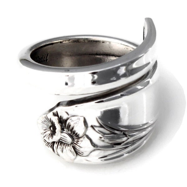 Classic Daffodil Wrapped Spoon Ring From 1950