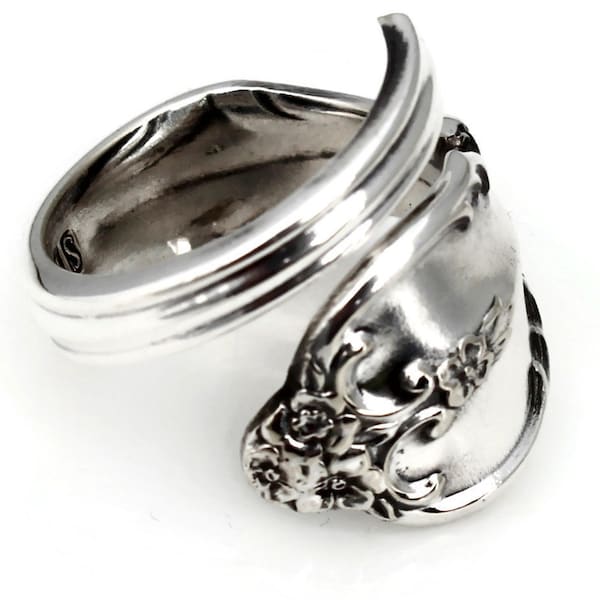 Southern Splendor Wrapped Spoon Ring From 1962