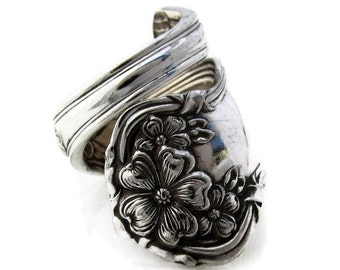 Arbutus Wrapped Spoon Ring Floral Ring