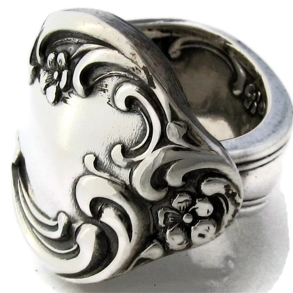 Wisteria Retro Spoon Ring 1966