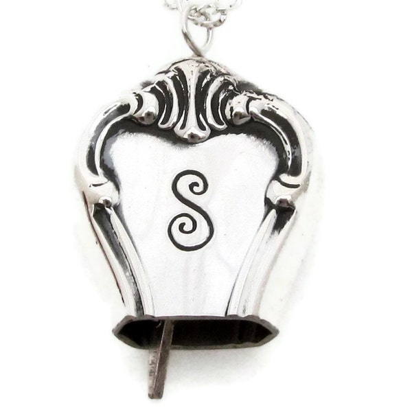 Collier de cloche de fée Signature avec S Monogramme