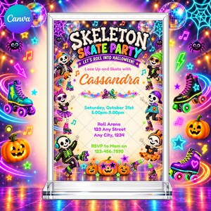 Puede incluir: Un letrero rectangular de acrílico con una invitación a una fiesta de patinaje de esqueletos, con gráficos de neón de esqueletos en patines, calabazas, bolas de discoteca y notas musicales, junto con los detalles del evento y la información.