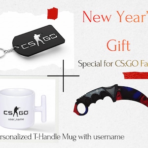 Puede incluir: Un juego de regalo de Año Nuevo para los fanáticos de CS:GO. Incluye un llavero negro con el logotipo de CS:GO, una taza blanca con asa en T con el logotipo de CS:GO y un nombre de usuario personalizable, y un cuchillo karambit con diseño rojo y azul.