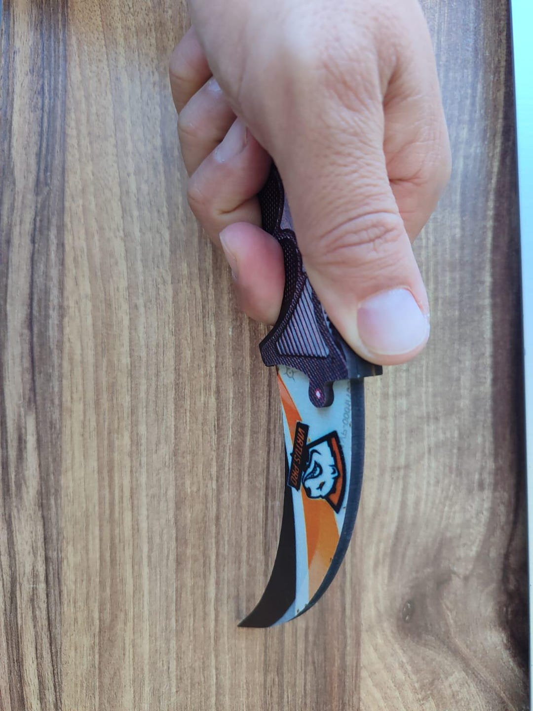 Wooden Cs-go Fadecase Virtus Karambit Figure - CSGO Gift for Gamer - Etsy