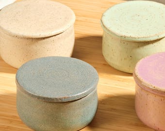Burriera francese in ceramica con coperchio: 8 once Burriera fatta a mano 250 g