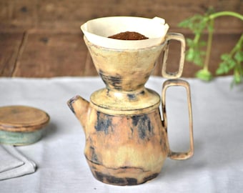 Keramik Pour Over Kaffee-Set mit Tropfbechern und Kanne handgefertigtes V60-kompatibles rustikales Kaffeegeschenk