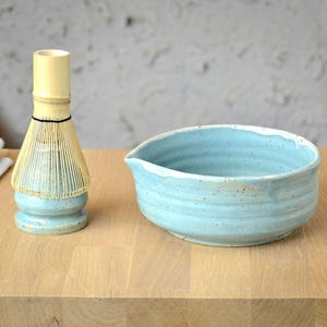 Matcha Chawan Set with Whisk Holder for Tea Lovers, Handmade Chawan with Spout, Matcha Starter Kit, Tea Lover Gift, 19oz / 550ml Big Bowl