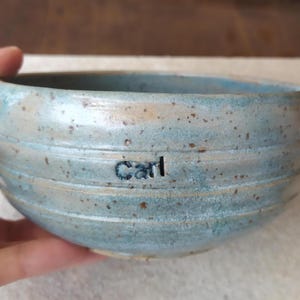 Custom handmade ceramic sets or individual pieces designed to your taste. Whether it's a tall matcha bowl, rustic oil dispenser, or a full tea set, this listing allows pottery lovers to co-create pieces that reflect their lifestyle. A thoughtful option for gift buyers, japanophiles, slow living enthusiasts, or those seeking meditative, daily-use kitchenware.