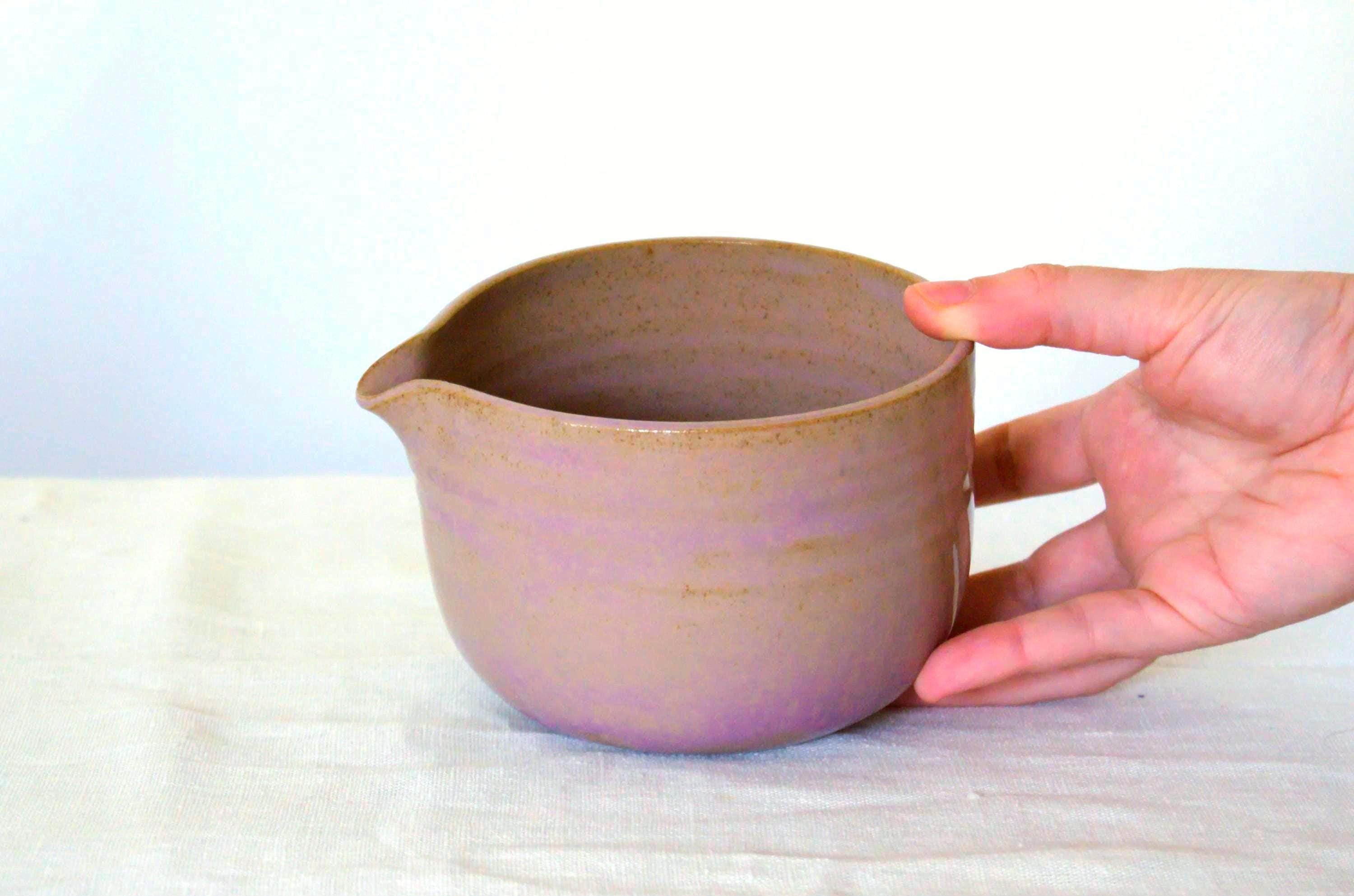 手作りのピンク色の陶器製抹茶碗（注ぎ口付き）、茶道キット - Etsy 日本