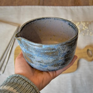Handmade Purple Matcha Bowl with Spout, Ceramic Chawan Tea Set, Chawan Spout, Tea Lover Gift, Birthday Gift, 4 colors available