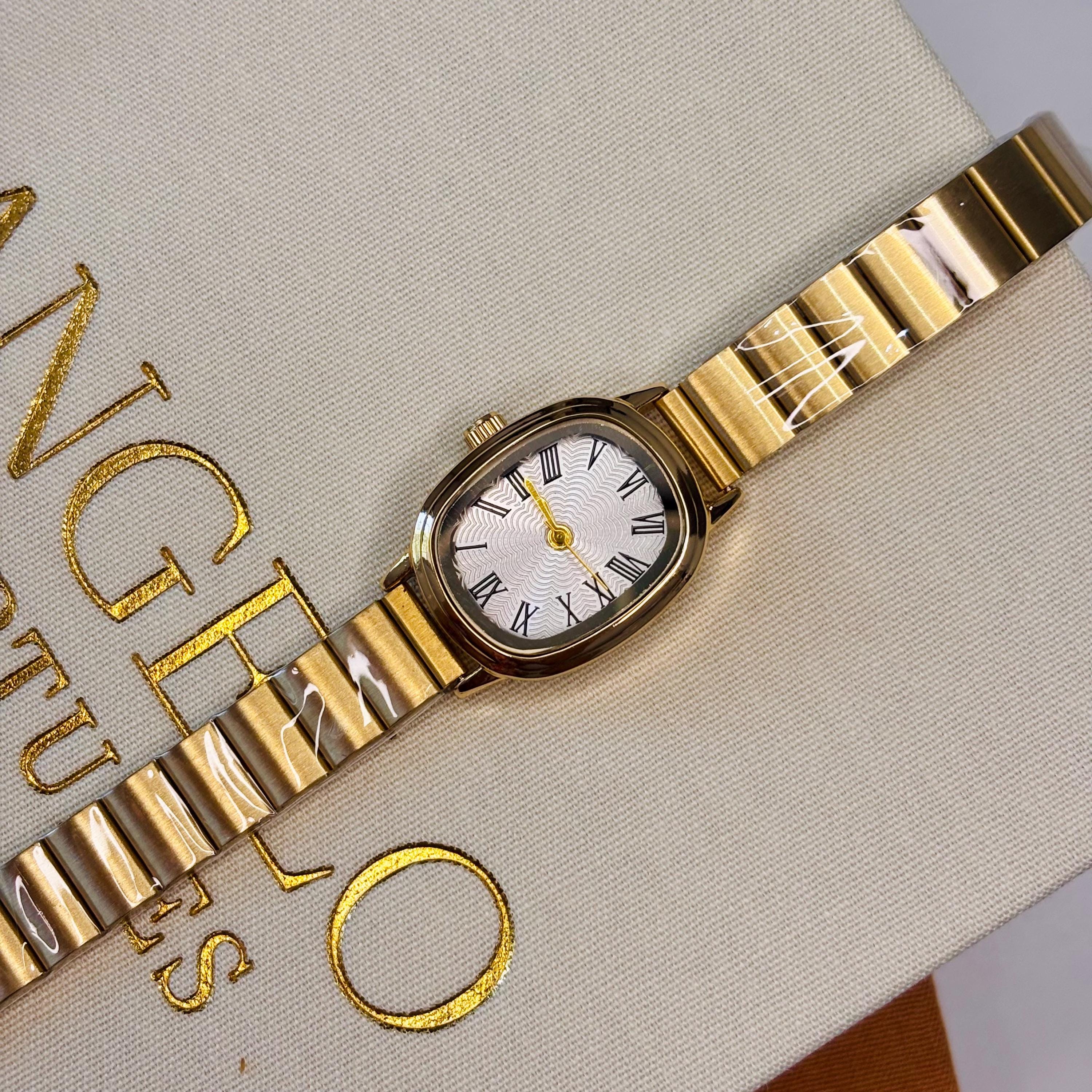 Gold Oval Bracelet Watch – Roman Numeral Face, Vintage Style  display picture 2