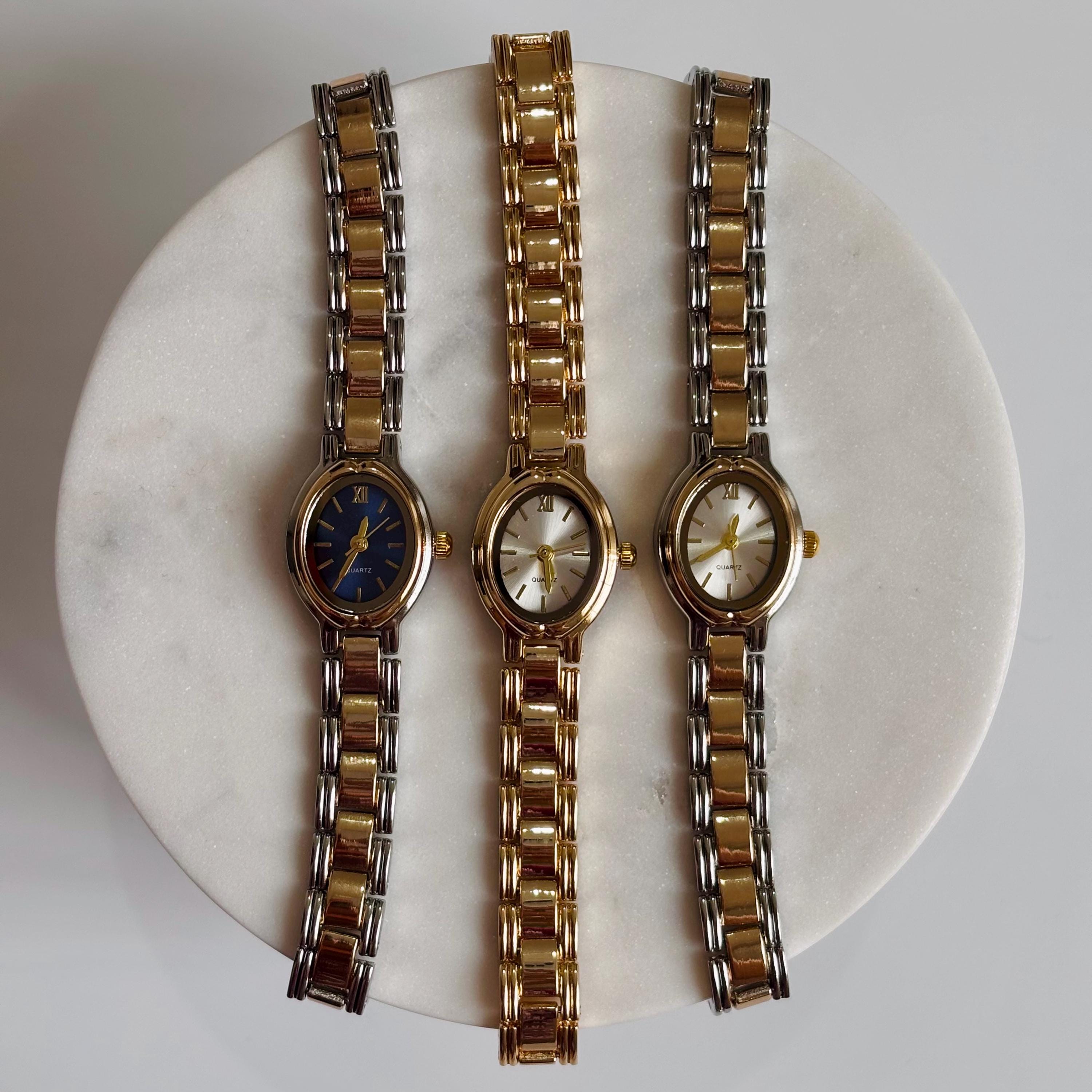 Vintage Gold Oval Women