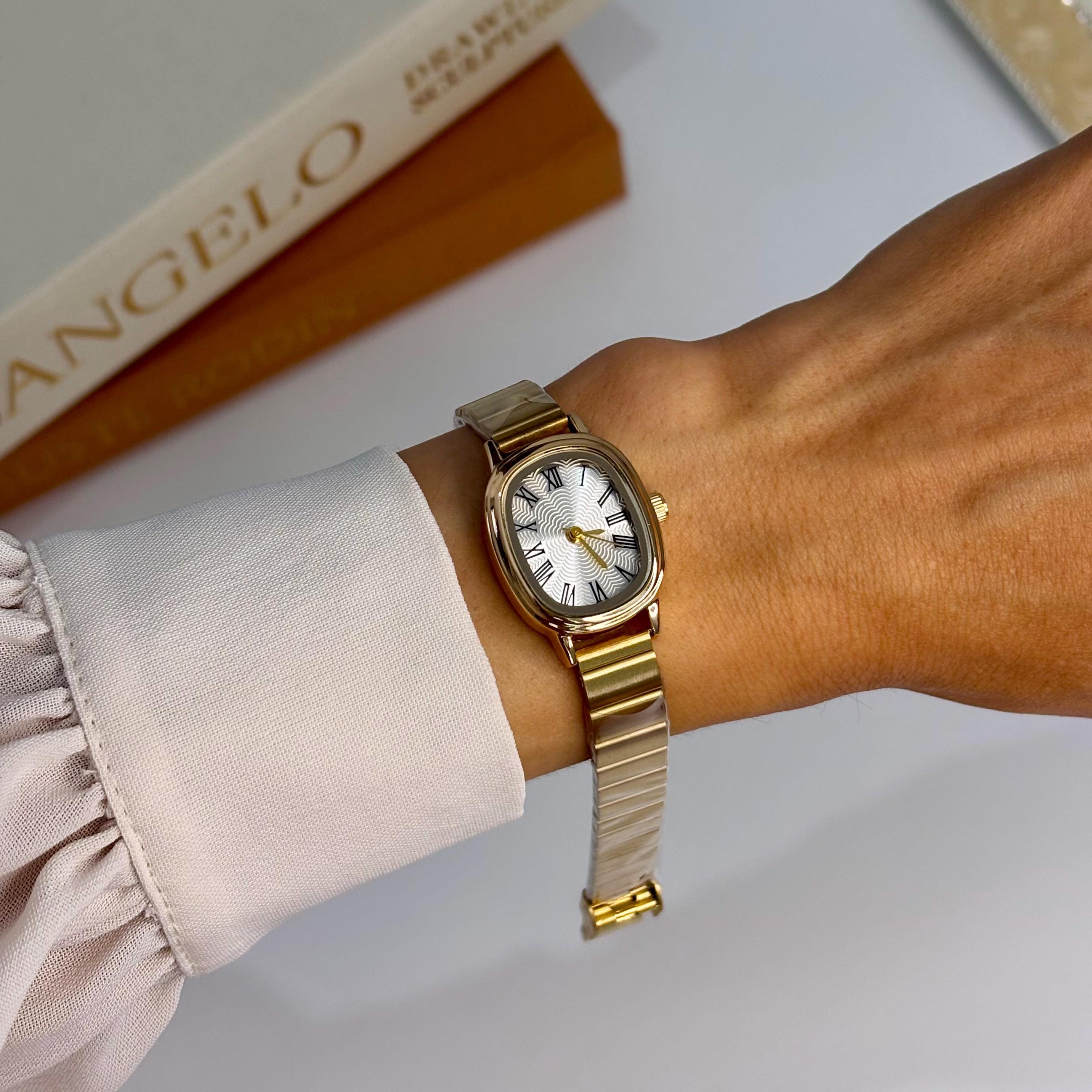 Women\'s All Gold Analog Alloy Steel Oval Roman Numeral Number Bracelet Watch Oval Gold Tone Women Watch: Roman Numeral, Elegant Bracelet  main image 3