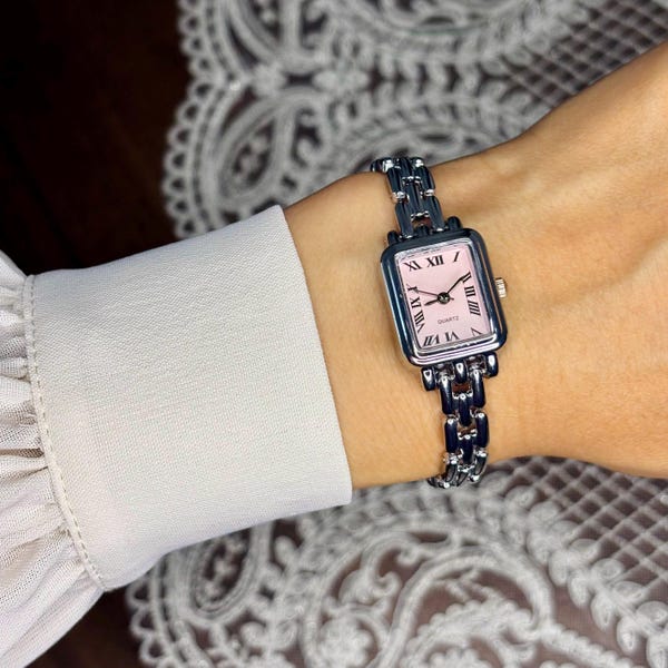 Vintage zilveren dameshorloge, vierkante roze wijzerplaat met Romeinse cijfers, verstelbare schakelarmband, retro quartz-polshorloge, elegant minimalistisch cadeau