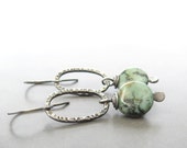 Pierre verte et boucles d'oreilles argentées, oxydé bijoux, boucles d'oreilles ferronnerie, Jasper africain et argent boucles d'oreilles