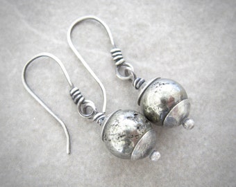 boucles d'oreilles pyrite, boucles d'oreilles rustiques, argent oxydé, cadeau pour elle