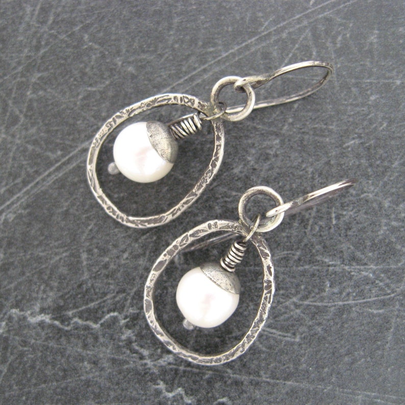 pearl earrings, pearl drop earrings, oxidized silver, white pearls, rustic pearl earrings, gift for her zdjęcie 1