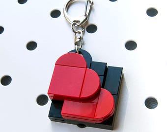 Sac à dos personnalisé avec 2 coeurs pour sac à main, breloque pour sac avec de véritables blocs de construction, cadeau parfait pour les fans de LEGO pour la Saint-Valentin, un anniversaire de mariage, un anniversaire