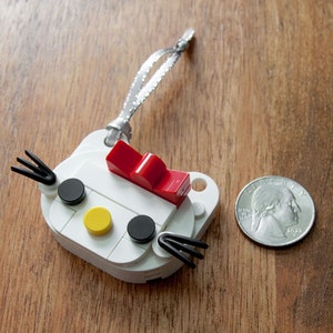 Custom Japanese Cartoon Character Cat Ornament Made with Building Blocks, for Christmas & Home Decor, Souvenir, Party Favor, LEGO Fan Gift