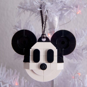 Custom Cartoon Character Mouse Ornament Made with Building Blocks for Christmas, Home Decor, Souvenir, Party Favor, Great Gift for LEGO Fans