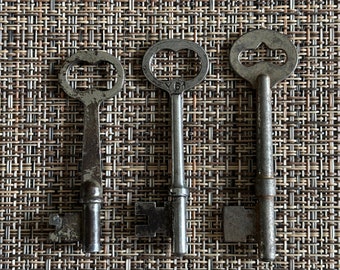 Vintage Keys Lot of 3