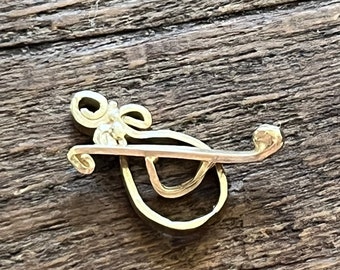 Toggle Curly Artisan Handcrafted Small 001/T106 Bronze