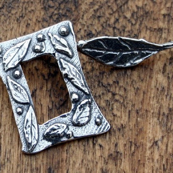 Toggle Leaf Vine Artisan Argent Sterling