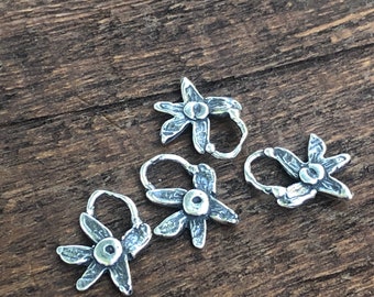 Puntige kleine bedel bloem sterlingzilver CH12