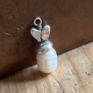 Sterling silver and Freshwater Pearl Pendant