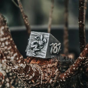 Punk Bunny Blink 182 Squillo Metal Ring