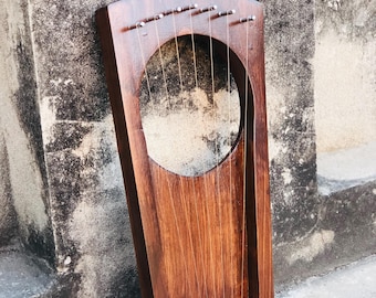 Arpa de lira pentatónica marrón de palisandro con diseño pentatónico de primera calidad, hecha a mano, con 7 cuerdas de metal, con llave de afinación, cuerdas y funda gratis.