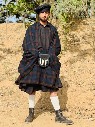 Kilt Uomo Tartan Scozzese Black Watch - 4,6m Di Lana Acrilica, Realizzato A Mano Con 3 Cinturini In Pelle, Include Flash E Spilla Da Kilt