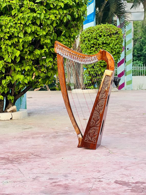 木製彫刻レバーハープ 22弦 木製彫刻レバーハープ 22弦