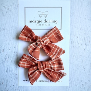 Burnt orange fall plaid pigtail bow set, school girl piggie bow set, fall hair bows, toddler bows, pigtail bows, hair bows for girls,