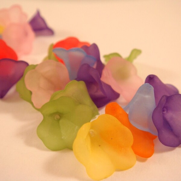 39 Flower Lucite Beads Trumpet Calla Lily Assorted 9-10mm, Frosted - 39 pc - A1011FL-AS50 - Last One