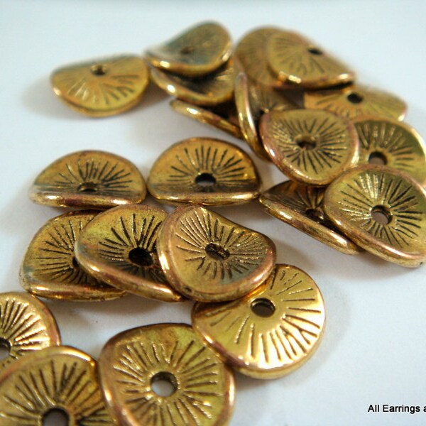 15 Disc Spacer Bead Antique Gold Flat Wavy 9.5x8.5mm 1.5mm trou NF - 15 pc - M7038-AG25-M
