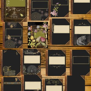 K&ouml;nnte beinhalten: Eine Sammlung digitaler Junk-Journals mit verschiedenen Designs. Jedes Journal hat einen schwarzen Einband mit dekorativem Rand und einem leeren Etikett. Einige Journale haben Blumen-, Insekten- und geometrische Illustrationen. Der Text "Hyperlinked Digital" und "My Digital Daydream" sind sichtbar.