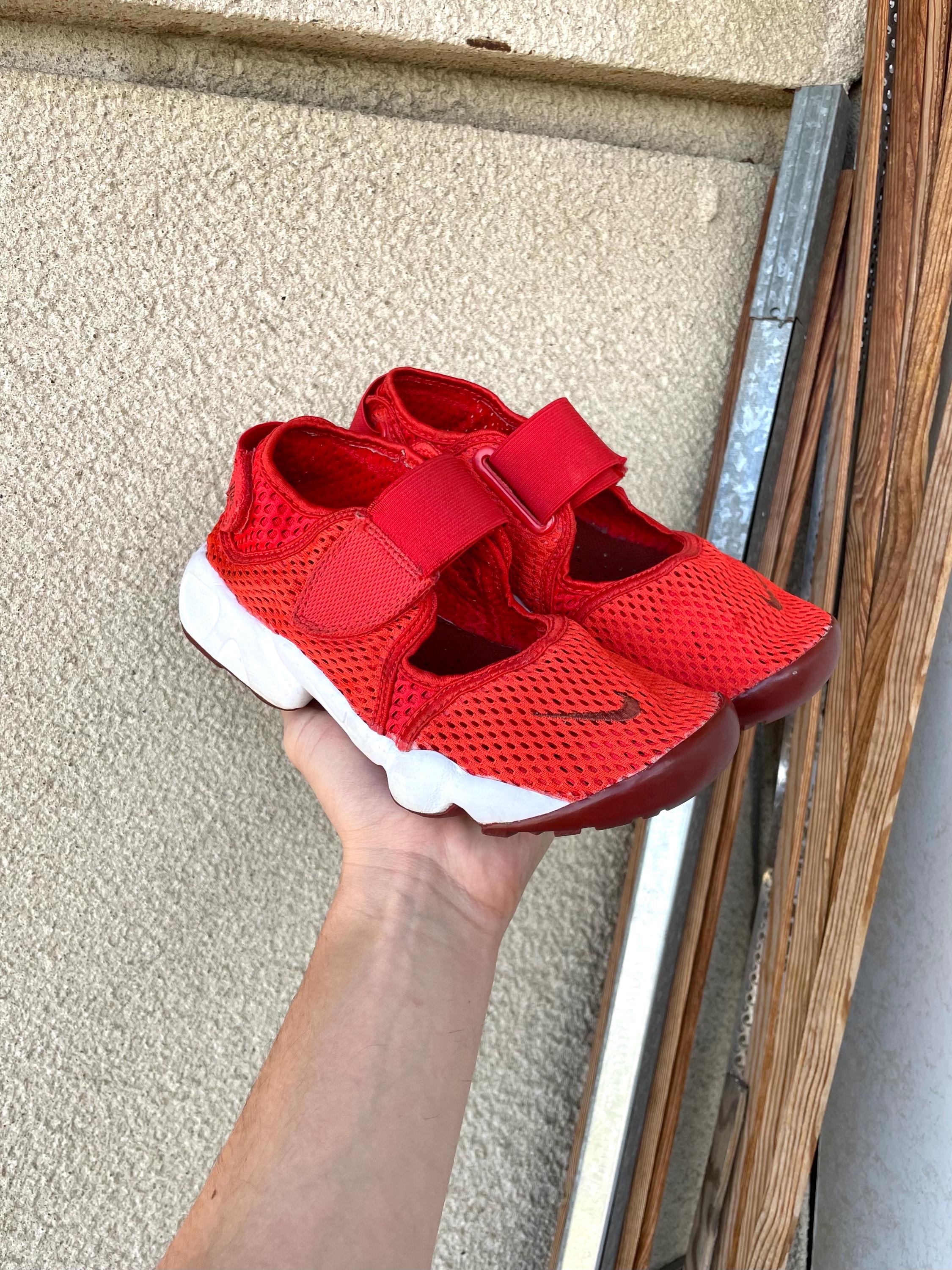 Nike rift junior size 5 online
