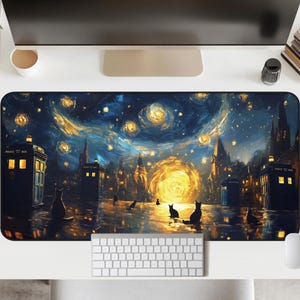 Alfombrilla de escritorio Black Cat Dr Who, alfombrilla de escritorio Tardis Police Box, alfombrilla de escritorio acogedora Doctor Who Starry Night Sky, alfombrilla de escritorio adorable para amantes de los gatos, juego de oficina decorativo, regalo