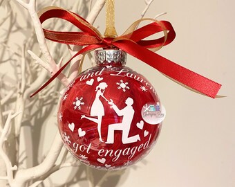 Adorno navideño de compromiso personalizado para recién casados. Idea de regalo de compromiso. Adorno navideño.