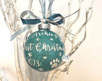 Adorno navideño personalizado para el primer año de Navidad de tu perro, adorno navideño para el primer año de Navidad de tu gato, adorno navideño brillante para el primer año de Navidad de tu cachorro, decoración para mascotas, huella de pata 2026