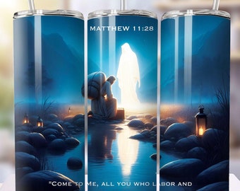 Versetto della Bibbia di Matteo: "Venite a me, voi tutti che siete affaticati e oppressi, e io vi darò riposo". Design 20oz Tumbler dritto PNG