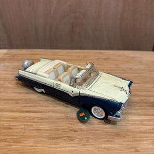 1955 Ford Crown Victoria (Blue) | 1:24 Superior Diecast Car