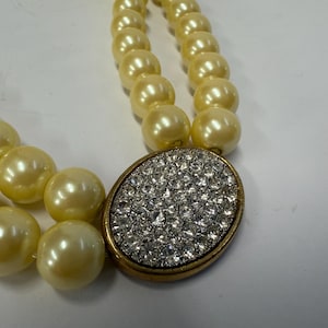 Vintage Avon Presidents Club Ribbon Pearl Necklace