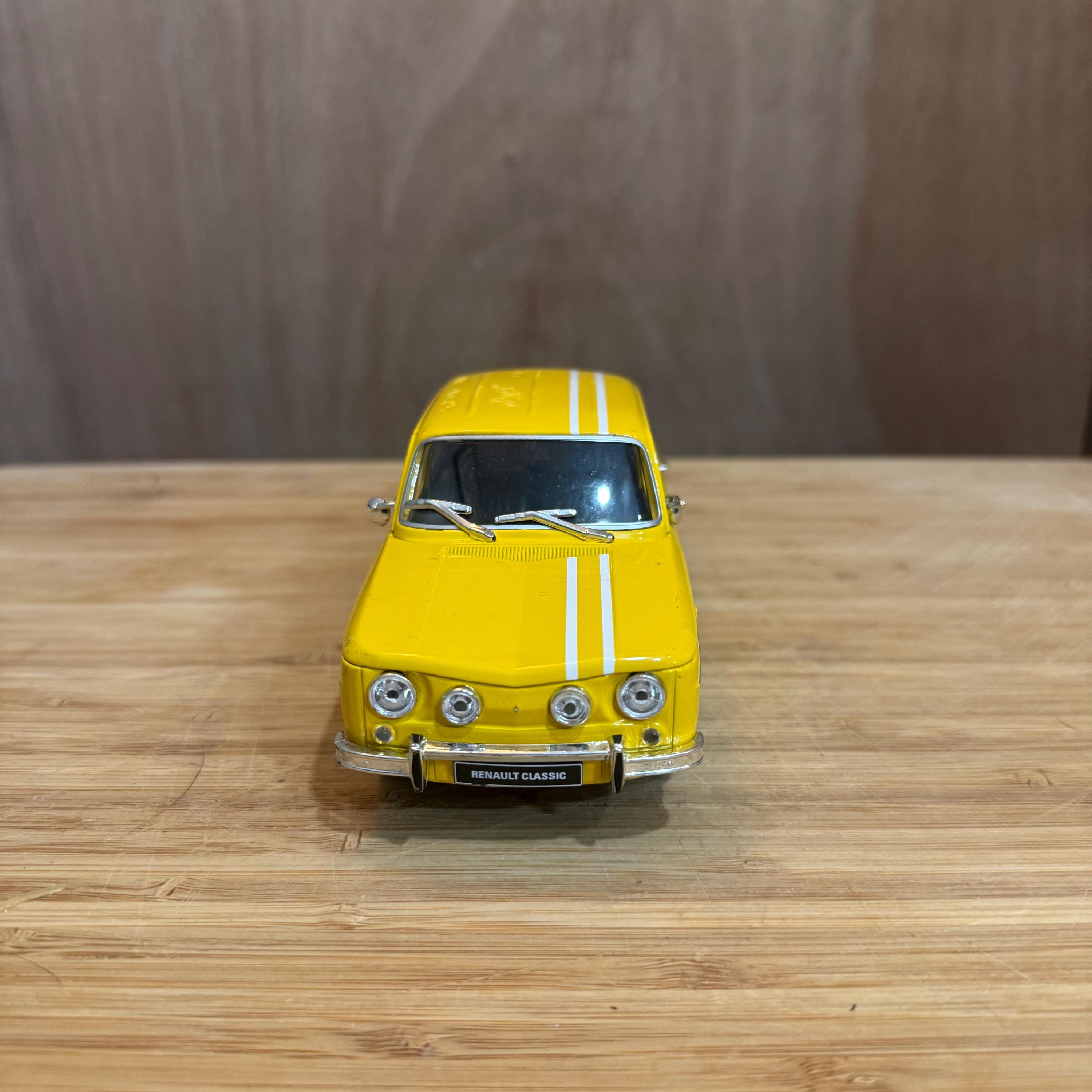 1/24 ルノー R8 1964 (イエロー) 1964 ルノー R8 ゴルディーニ (イエロー) | 1:24 ウェリー ダイ