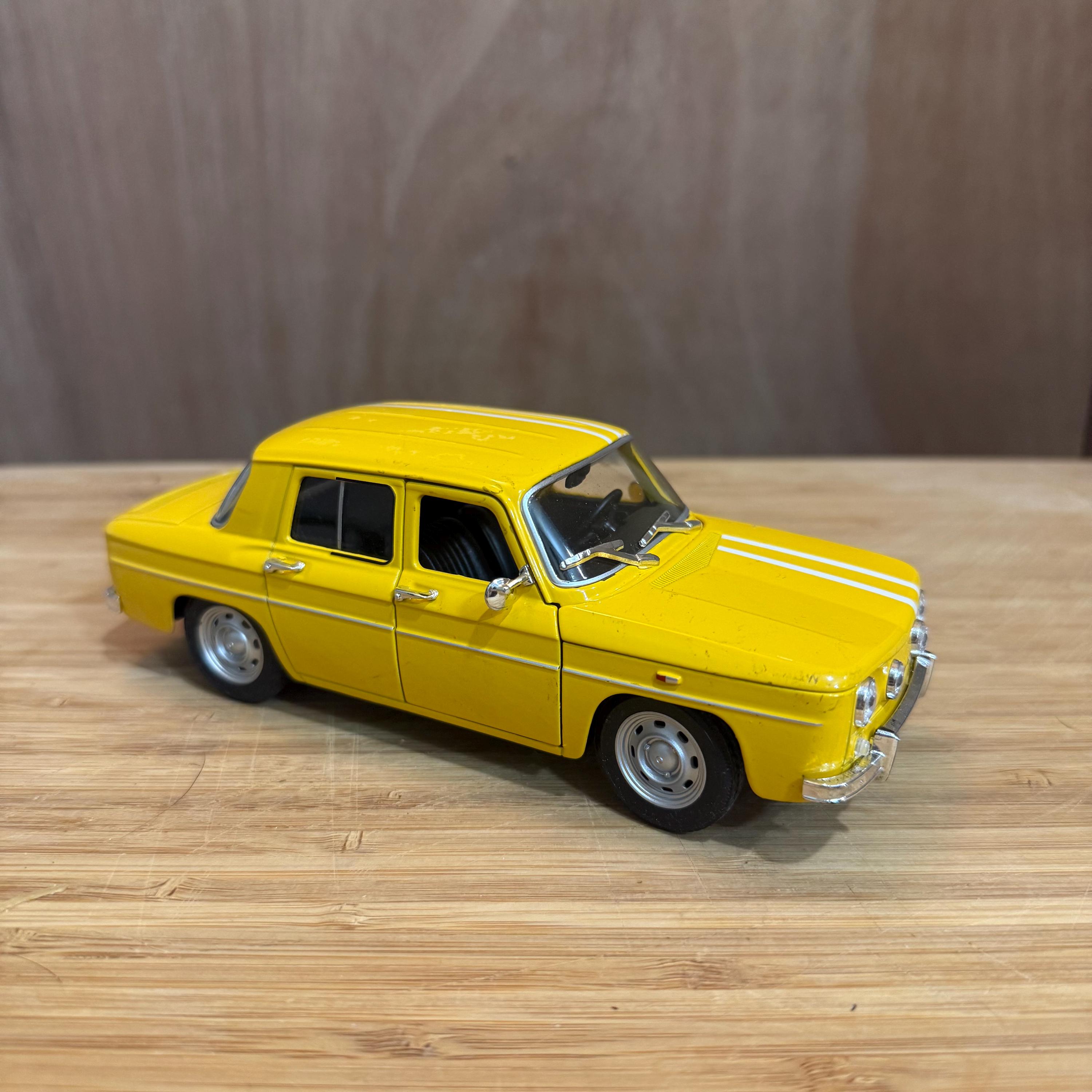 1/24 ルノー R8 1964 (イエロー) 1964 ルノー R8 ゴルディーニ (イエロー) | 1:24 ウェリー ダイ