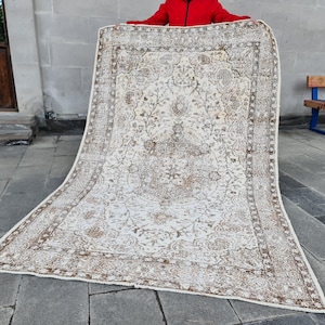 Vintage Oushak Turkish Rug: 5.5x8.5 ft, Handmade Pastel Tribal Rug