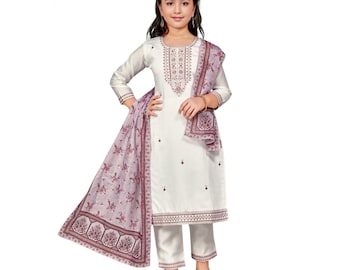 Traditional Threads Girls Straight Fit Suit z nadrukowaną dupattą, biały